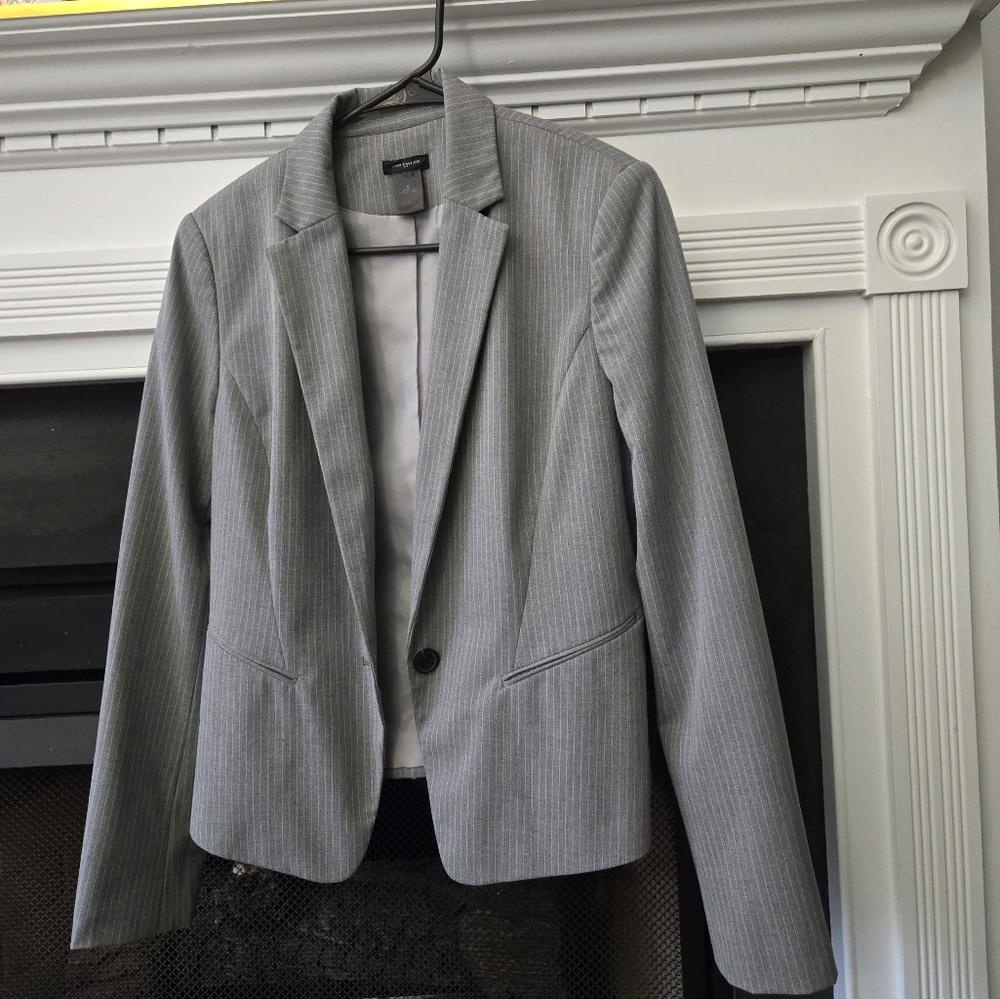 Ann Taylor Women's Light Gray Pinstripe Blazer, Size 8